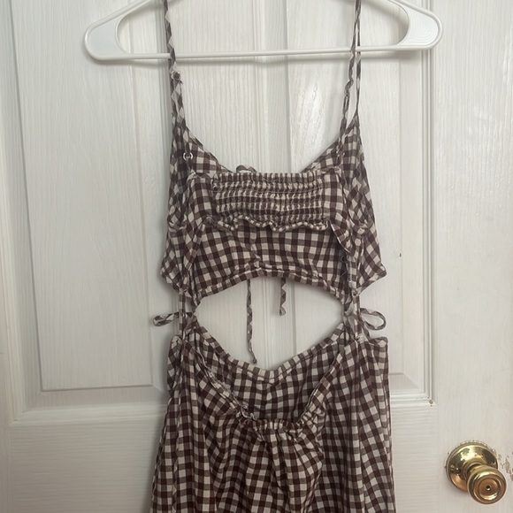 find me now Cut Out Gingham Dress - Picture 3 of 3